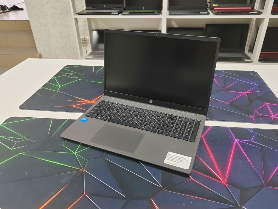 Ноутбук HP Core i3-1315U/ 16гб/ ССД 512Гб/ UHD