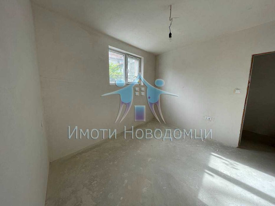 Продава се Тристаен апартамент в Шумен, Пазара - 90 кв.м за 1275 €/кв.м - Снимка #2