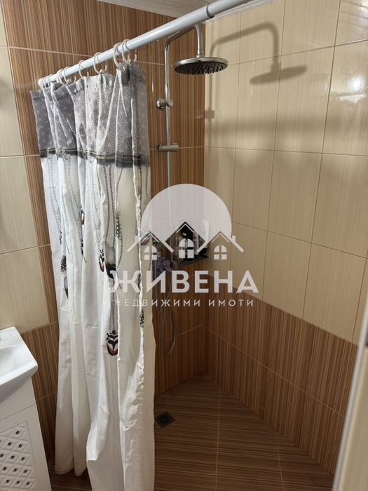 Продава къща с голям двор в с.Водица, обл. Варна