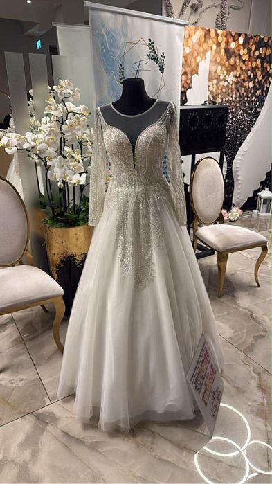 NOUĂ - Rochie de mireasă