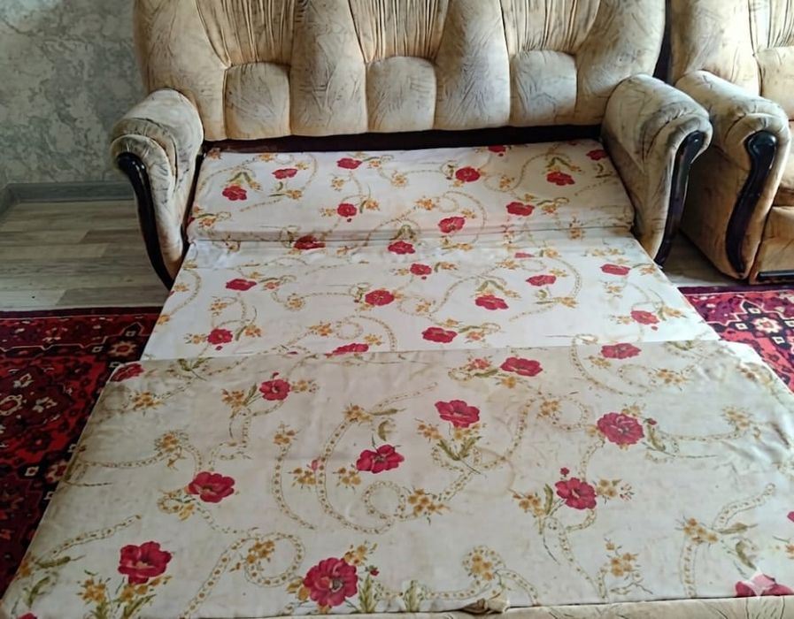 Раскладной диван и кресла
