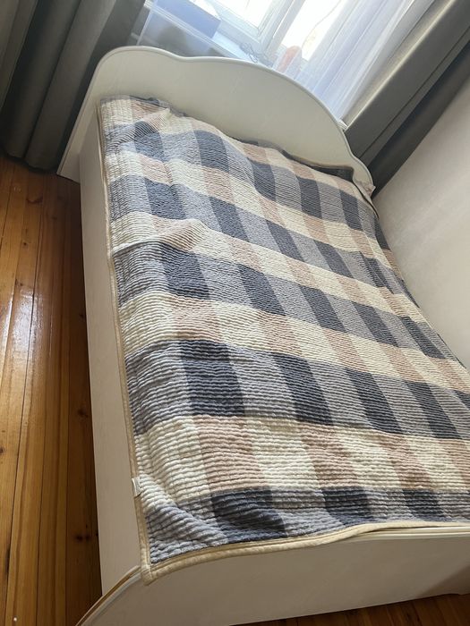 Продам двухспальную кровать