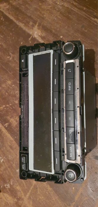 Radio stereo SKODA OCTAVIA