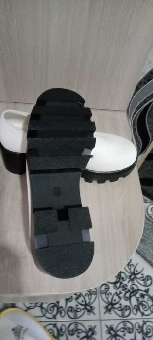 продам новые туфли