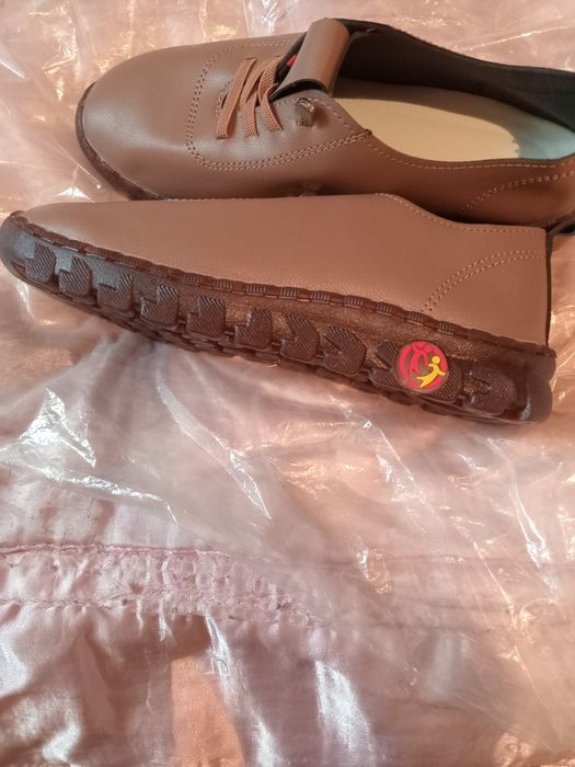 Продам обувь новая размер 25.