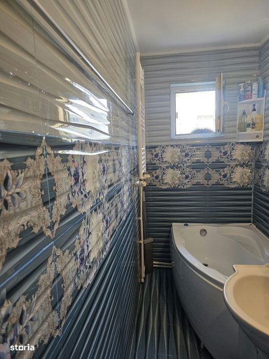 3 camere Profi Rozelor