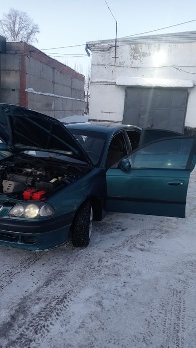 Продам Тойота Авенсис срочно