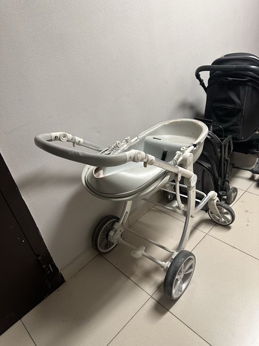 Продам коляску Teknum