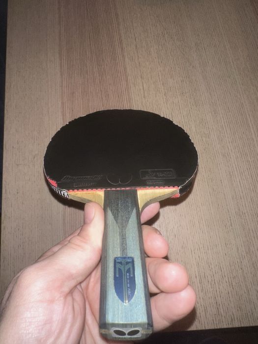Paleta tenis de masa Butterfly Timo Boll ALC + fete Dygnics 05