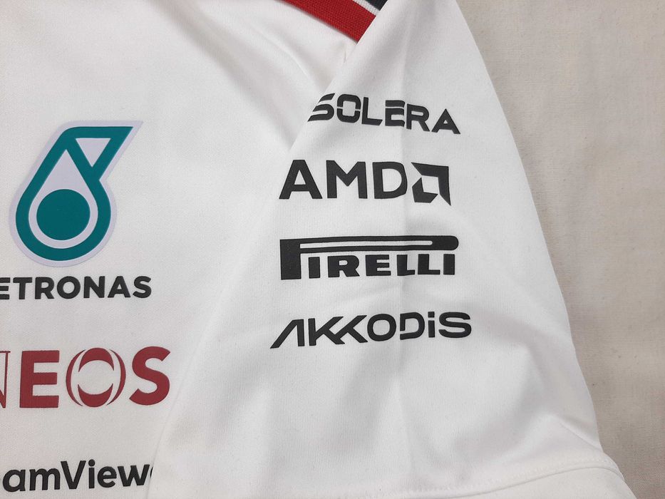 Mercedes AMG F1 Team - Оригинална мъжка тениска размер L