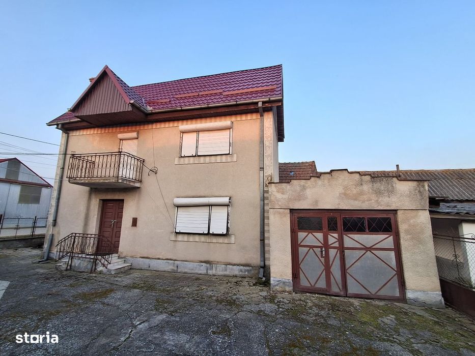 Case + 1440 mp teren , Vetis