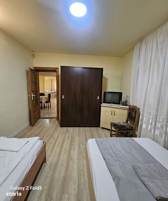 De închiriat pentru echipe de muncitori