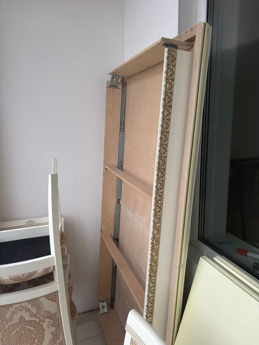 Продаю стол для зала