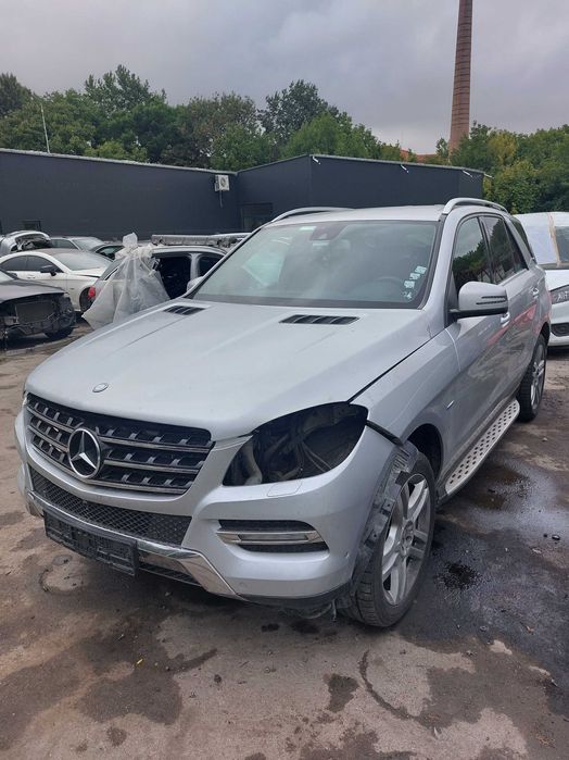 На Части: Mercedes-Benz ML 166 350 CDI BlueTEC 258 кс 2012 Ляв Волан