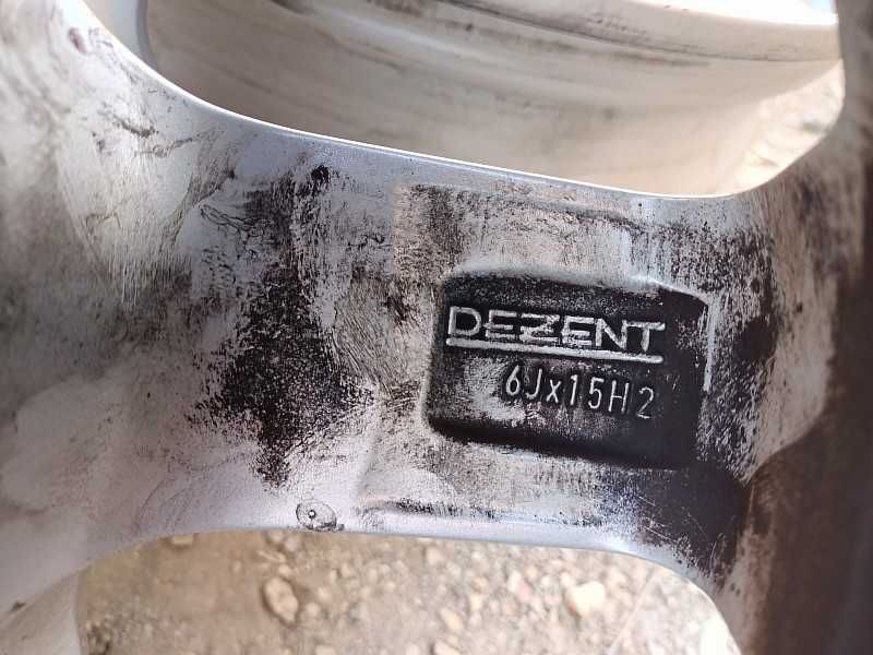 Продам оригинальные легкосплавные диски "Dezent"