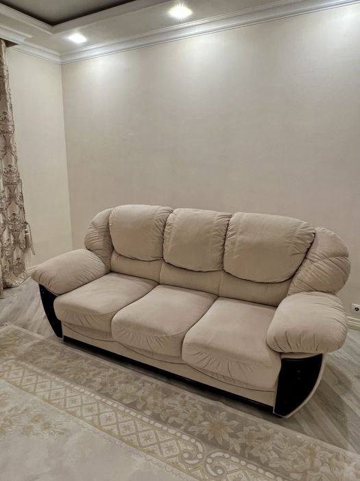 Продам комплект из 2 диванов