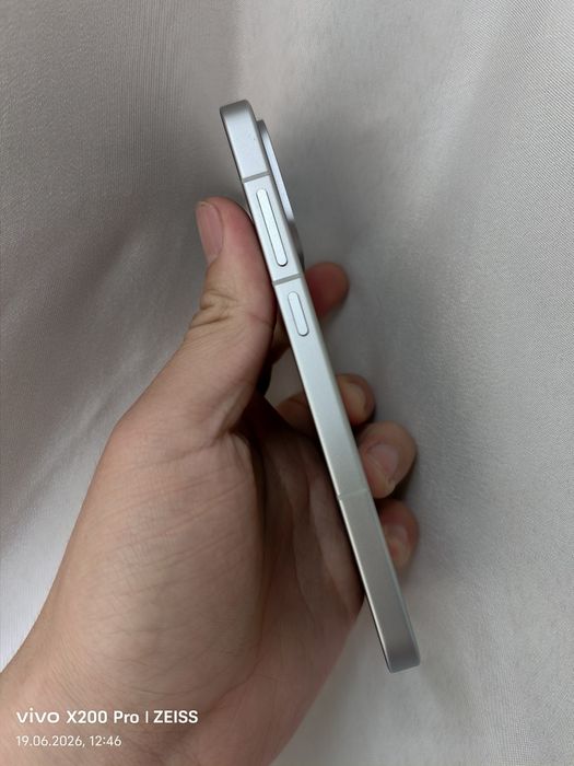 Oneplus 13t 12/512 Gb sotiladi