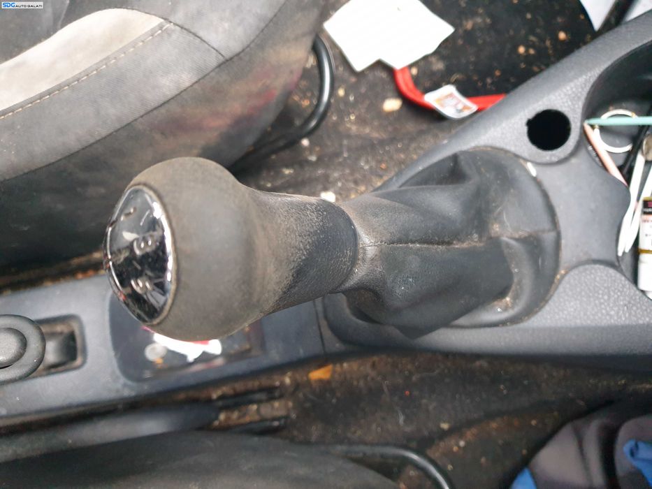 Nuca cu Manson in 5 Trepte de la Schimbator Trepte Viteze cu Uzura Dacia Logan 2 2012 - 2016 [Q0152]