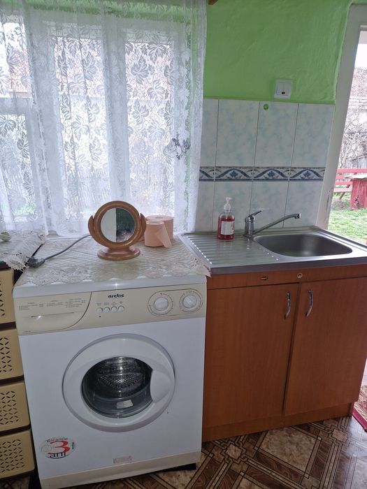 Casa de vânzare cu teren