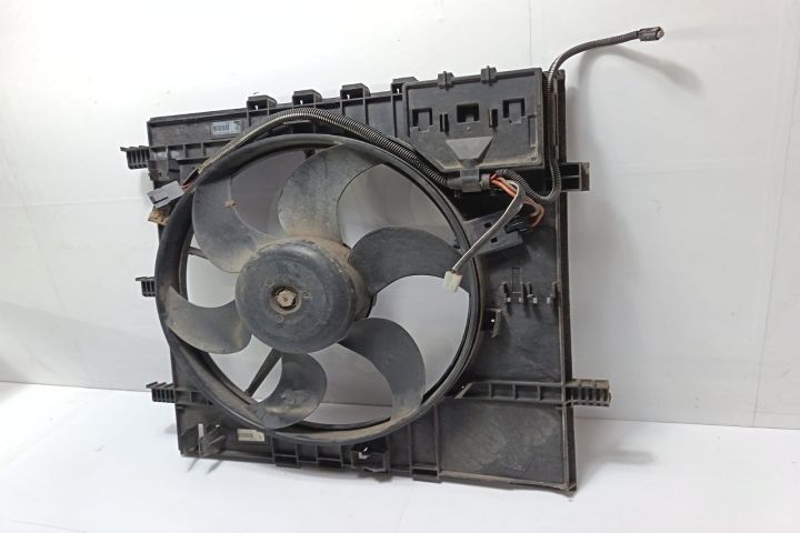Electeoventilator racire 6385002093 Mercedes-Benz Vito W638