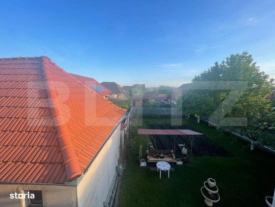 Casa cu etaj, 5 camere, 140 mp, zona Șarat, Campia Turzii