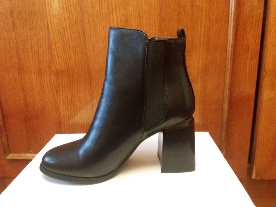 Продается женская обувь