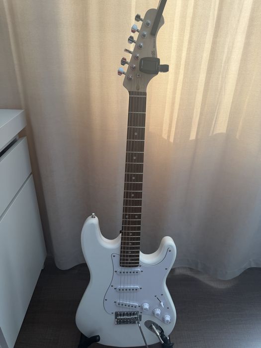 Harley Benton ST-20 White