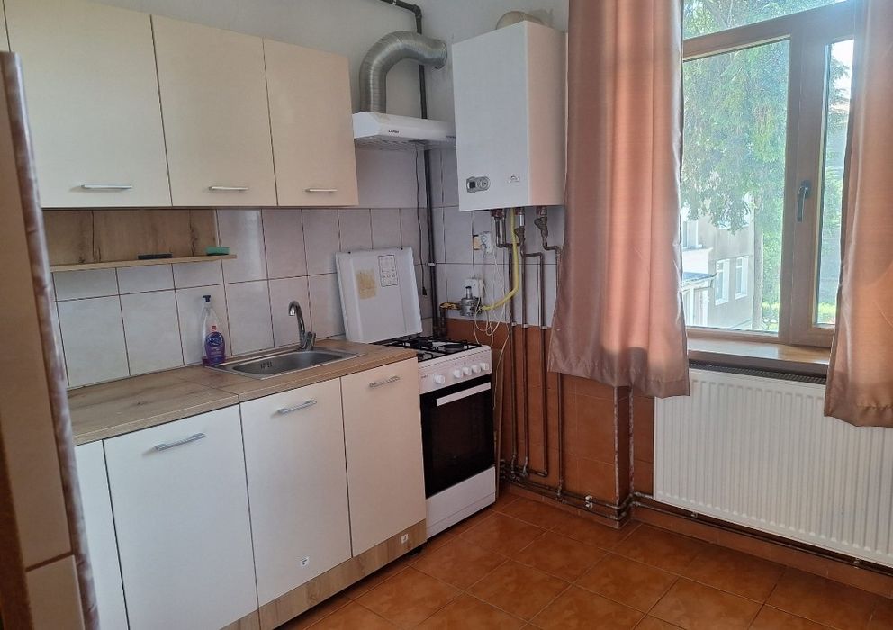 Închiriez  apartament  onesti