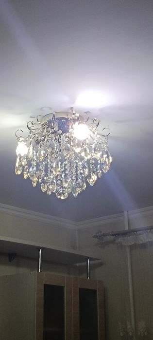 Продается люстры
