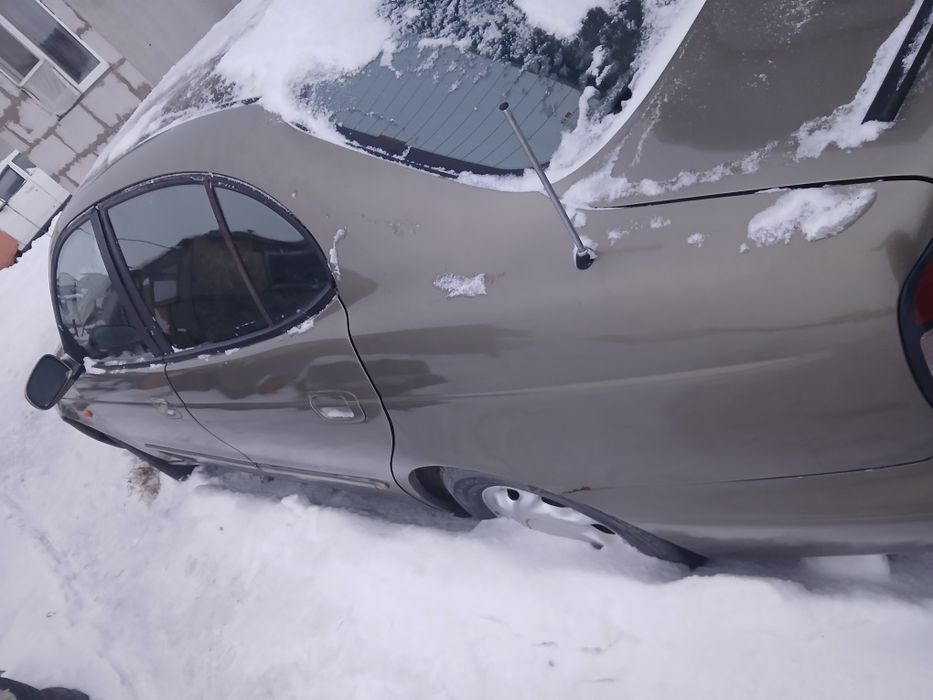 Автомобиль Dawoo leaganza