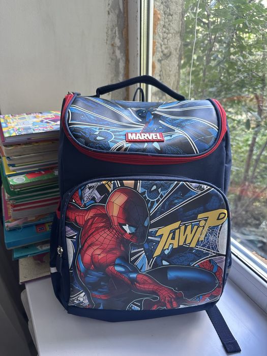 Портфель для школьников. Ранец