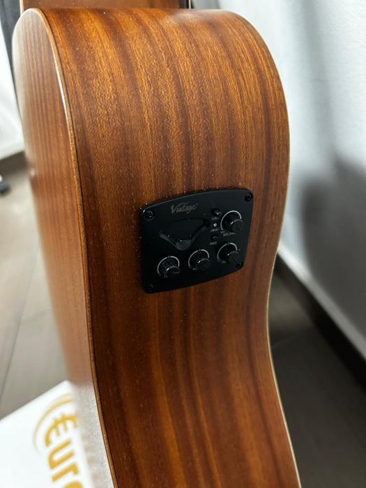 Chitara acustica Vintage VE400MH -D-