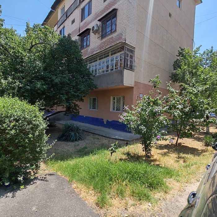 4/1/5 Дархан Спецплан 120кв. 2 сан узла. Парковка. Под офис салон. Сво