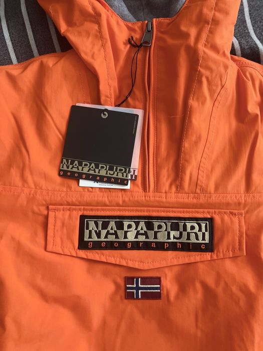 Чисто НОВО детско  яке Napapiri