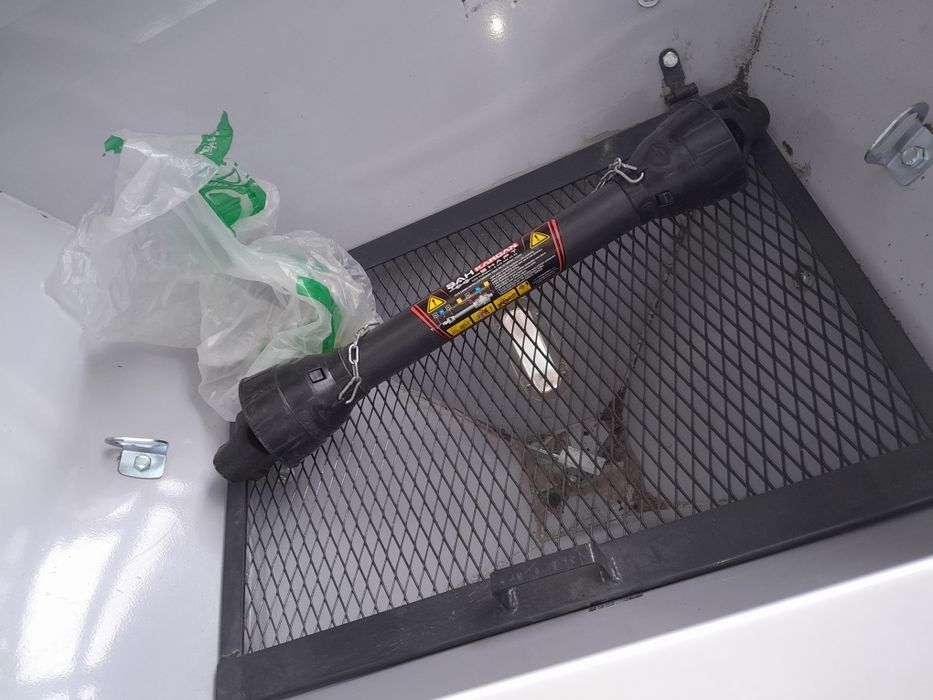 Distribuitoare  azot noi 600 kg