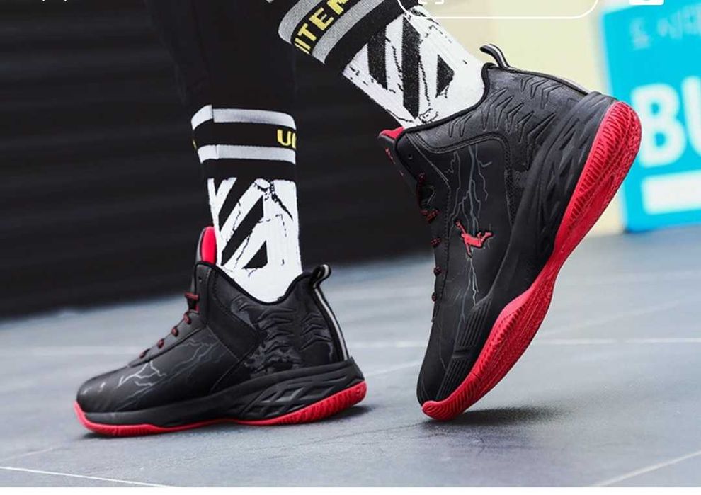 Нови баскетболни обувки, сникърси, маратонки