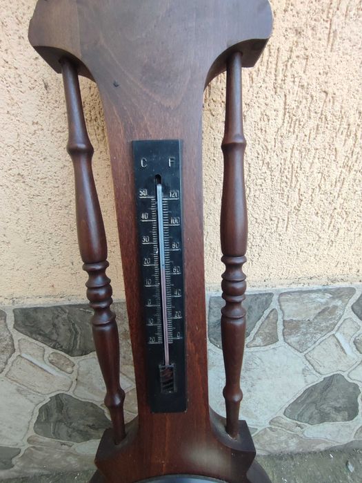 Ceas de perete cu stație meteo