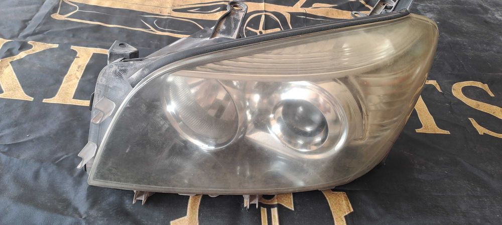 Фар / фарове от Тойота рав 4 / Toyota RAV 4 2.2 D-CAT 177 К. С!!