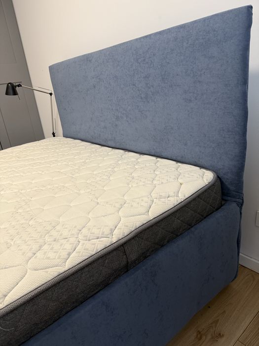 Pat matrimonial 160x200 cm cu somiera rabatabila si lada de depozitare