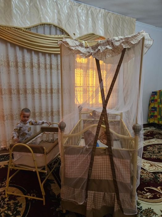 Детская кроватка