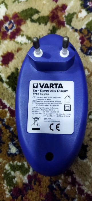 Зарядное устройство пальчиковых батареек