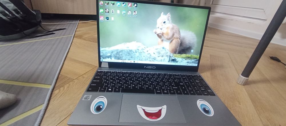 Прлдам ноутбук для учебы и для игр чистенько