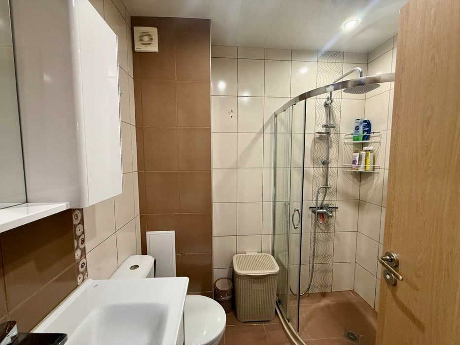 Напълно обзаведен 2стаен апартамент в квартал Бриз до Паркмарт