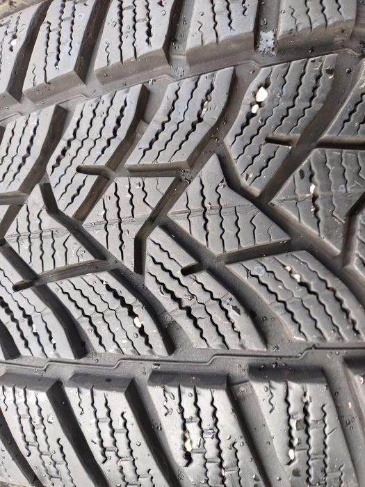 Гуми 215/60/16 Дънлоп