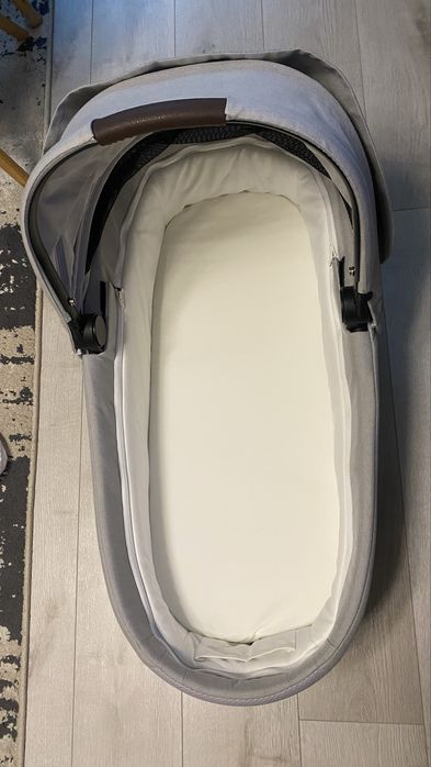 Кош за новородено Cybex Cot S Lux, Lava Grey, плюс подарък