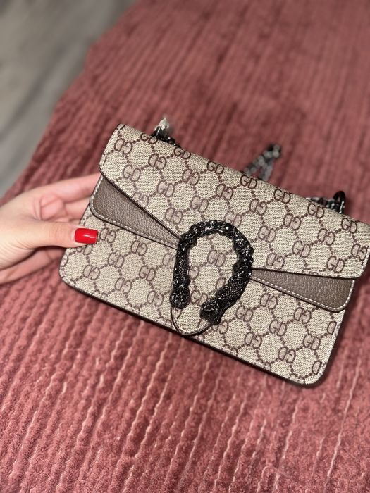 Продам сумку в хорошем состоянит