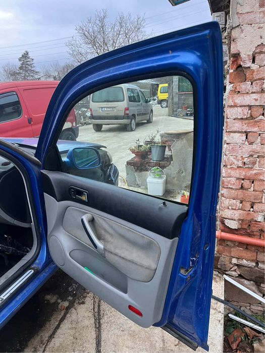 VW Golf 4 на части