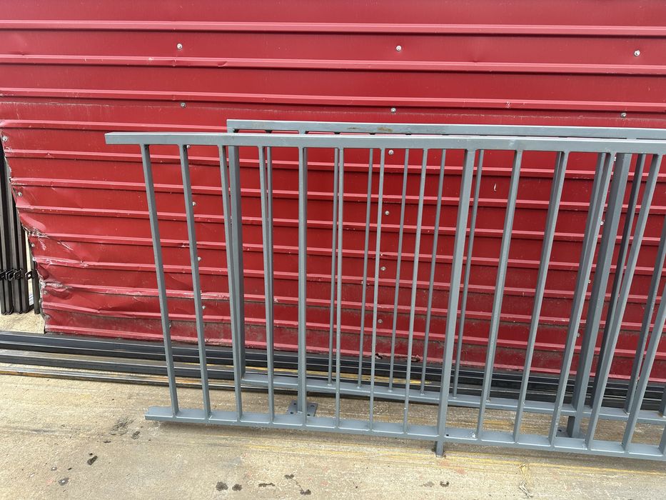 Balustrade metalice zincate si vopsite electrostatic pe stoc 300lei/ml