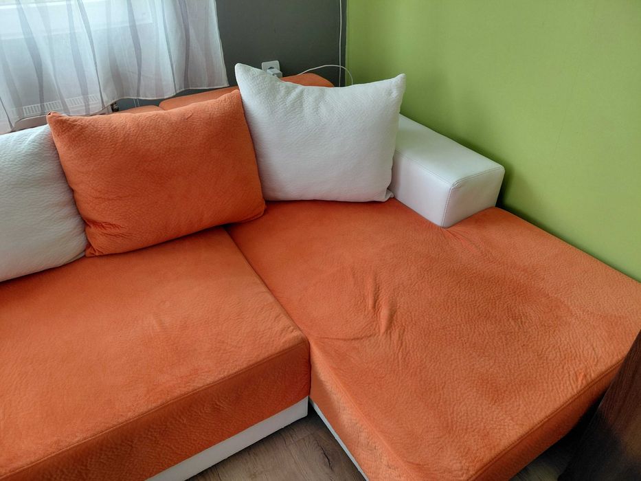 Ъглов разтегателен диван