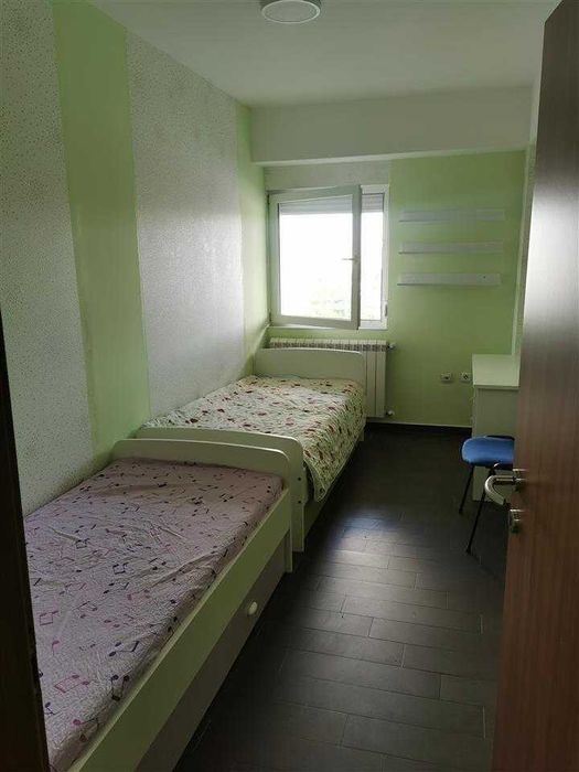 Дава се под наем Тристаен апартамент в Бургас, Зорница - 74 кв.м за 255 € - Снимка #3